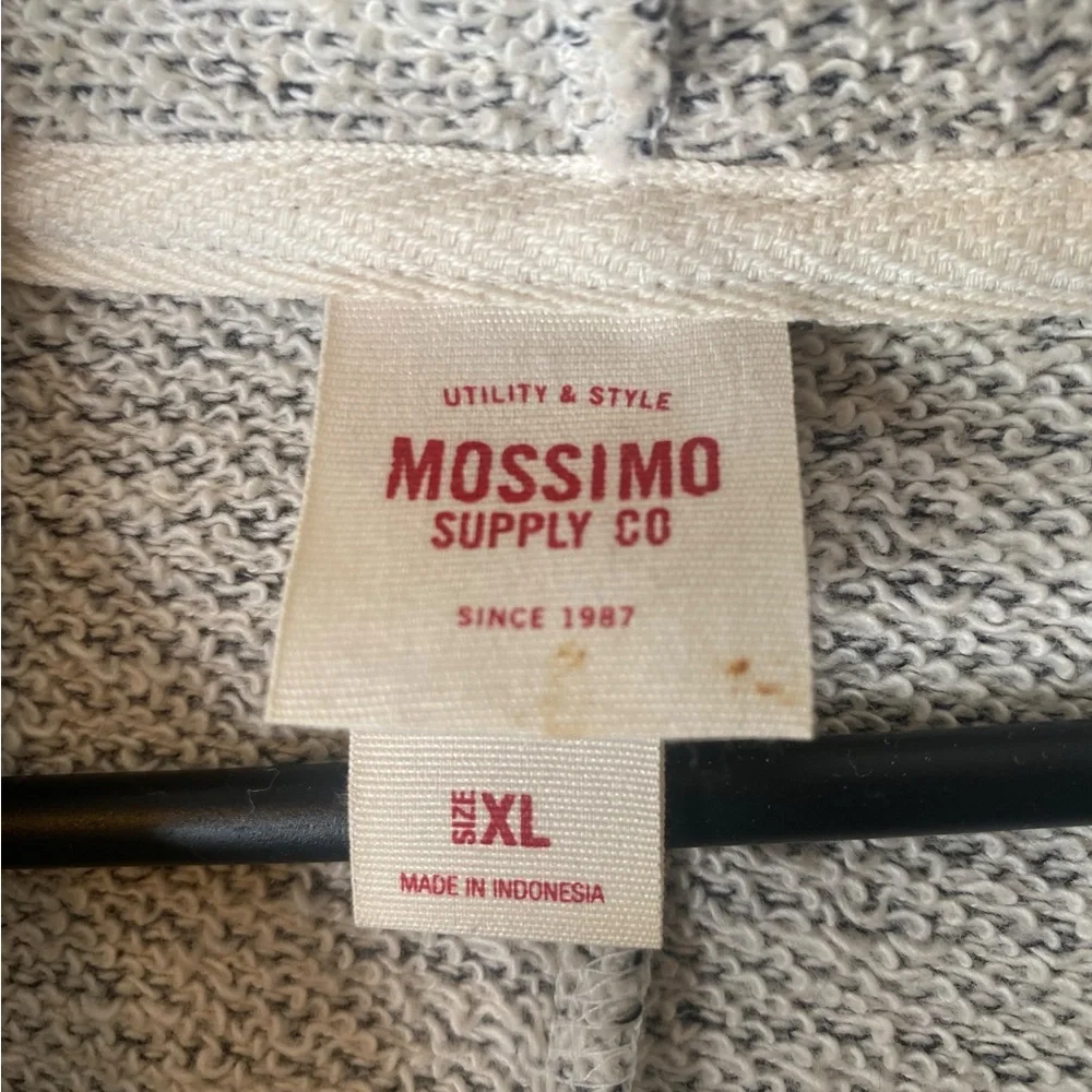 Massio hooded sweater Size XL - Picture 3 of 5